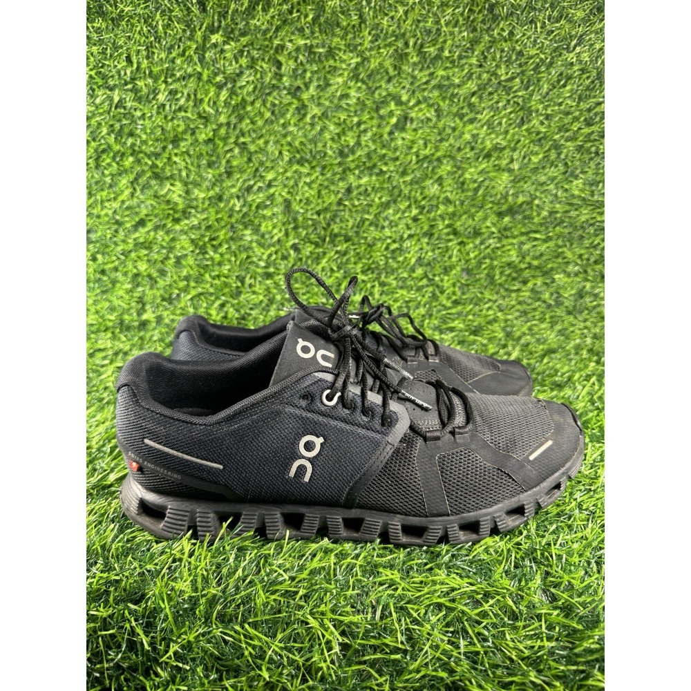 On Cloud 5 Women's Sz 11  Running Shoes Black Sneakers Trail Mesh 59.98905